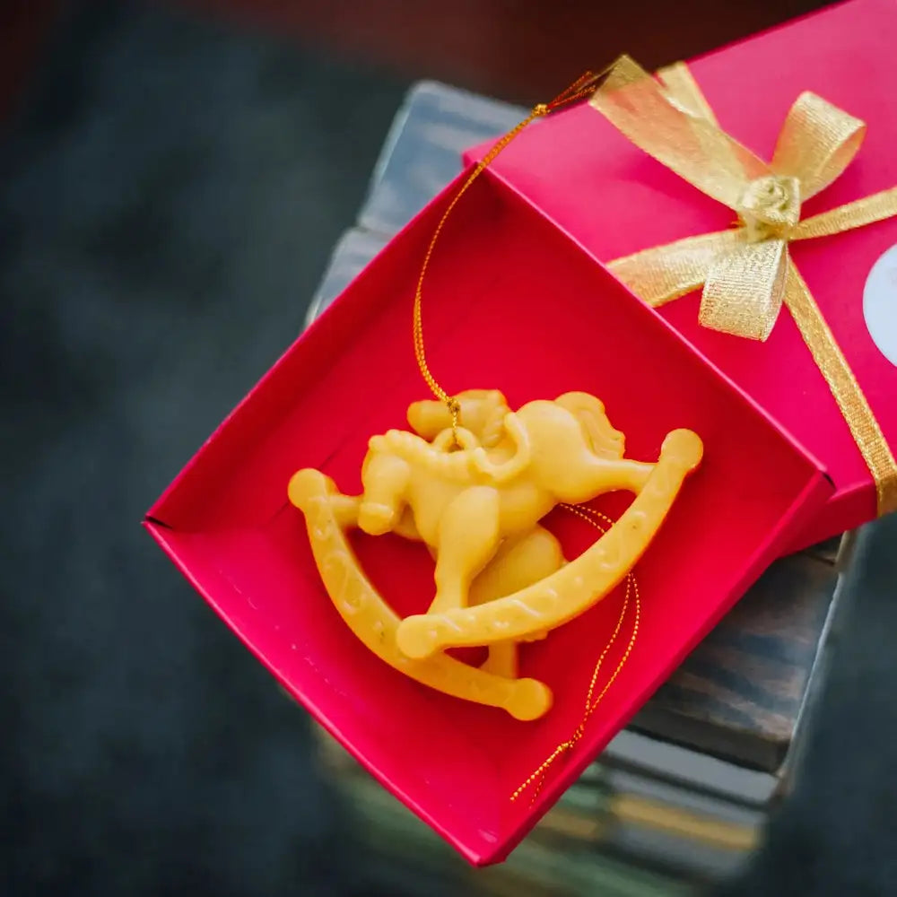 Vaškiniai eglutės žaisliukai dovanų dėžutėje