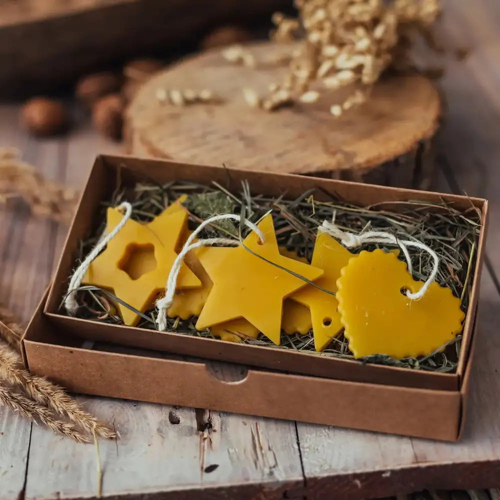 Rankų darbo kalėdiniai žaisliukai "Žvaigždutės"